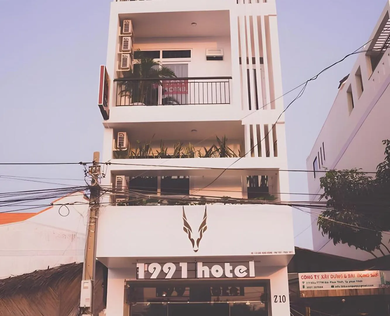 1991 Hotel Phan Thiet Vietnam